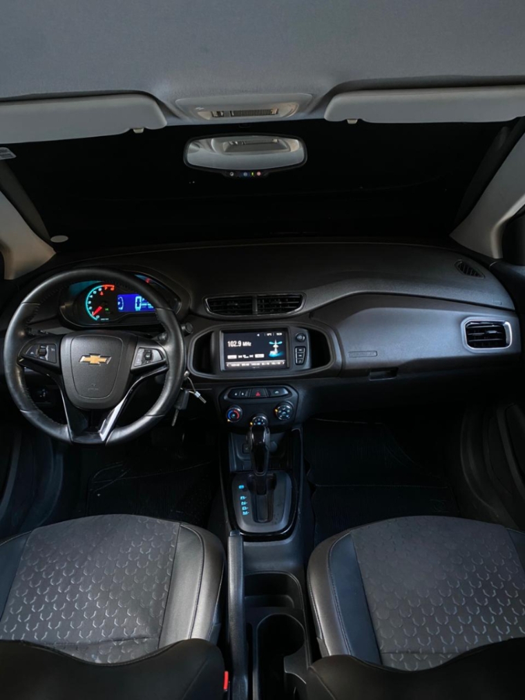 Interior Chevrolet Prisma 2018 painel