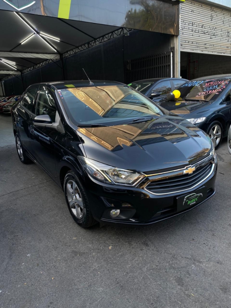Prisma 2018 lateral completo