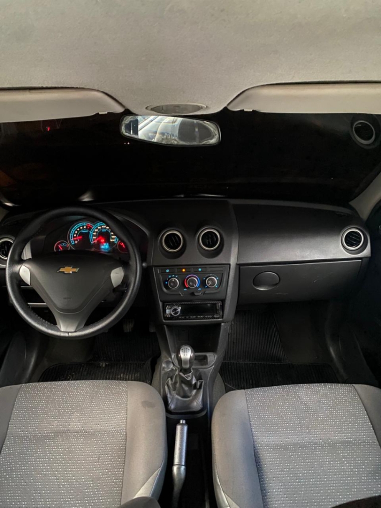 Interior Chevrolet Celta 2015 painel