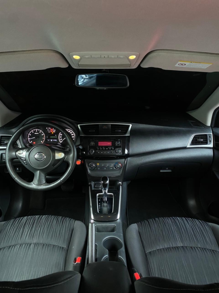 Interior Nissan Sentra 2019 painel-1