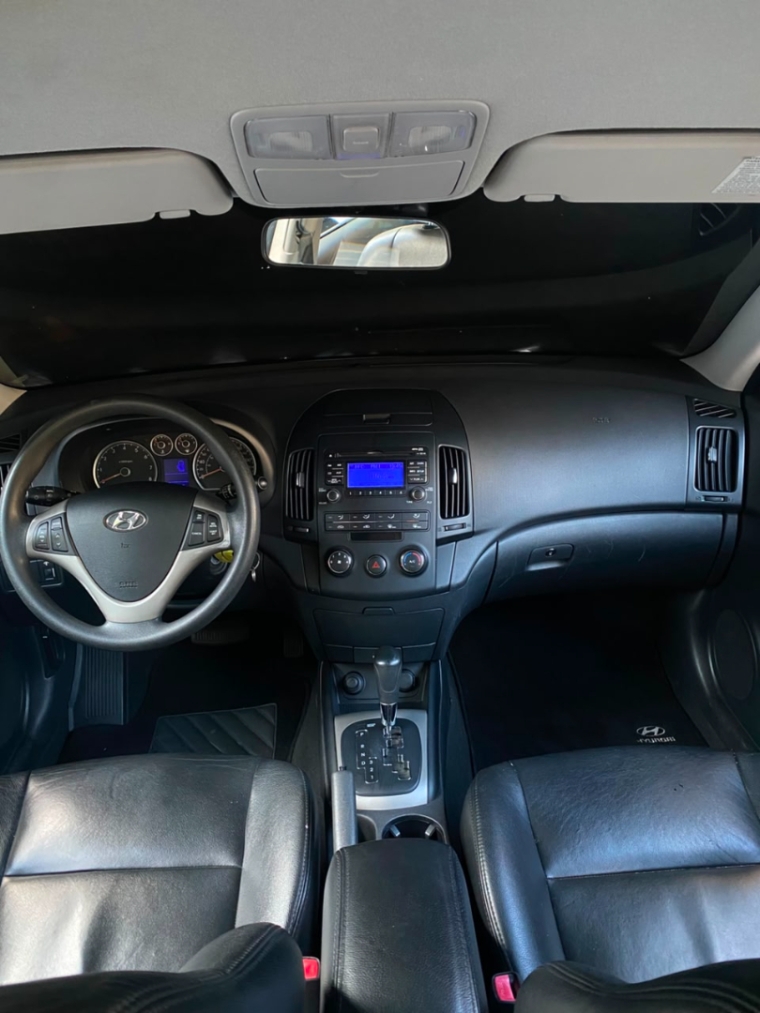 Interior Hyundai i30 2010 painel