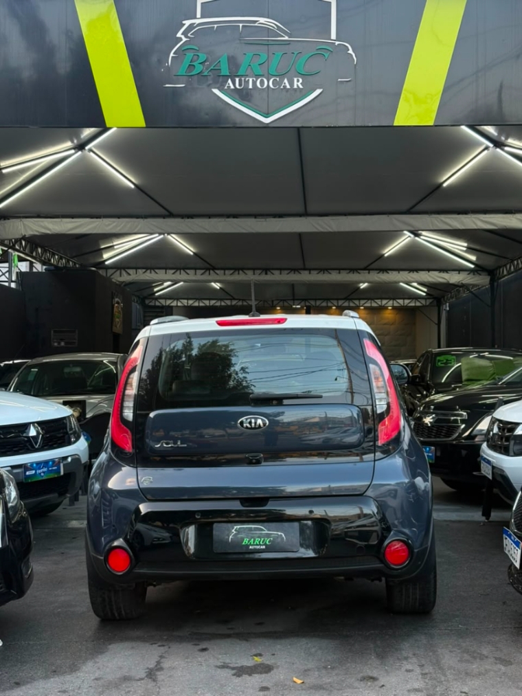 Kia Soul 2015 automático traseira em Cajamar