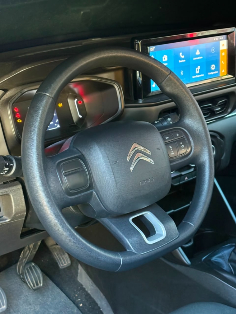 Volante Citroën C3 2025 câmbio manual