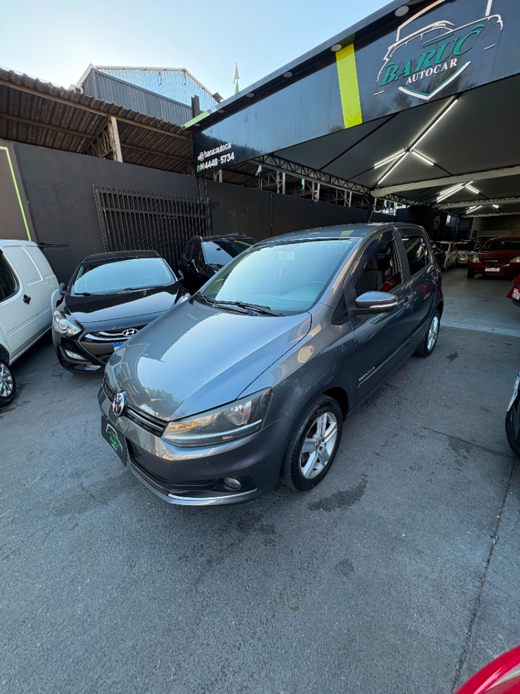 Volkswagen Fox Comfortline 2016 lateral completa