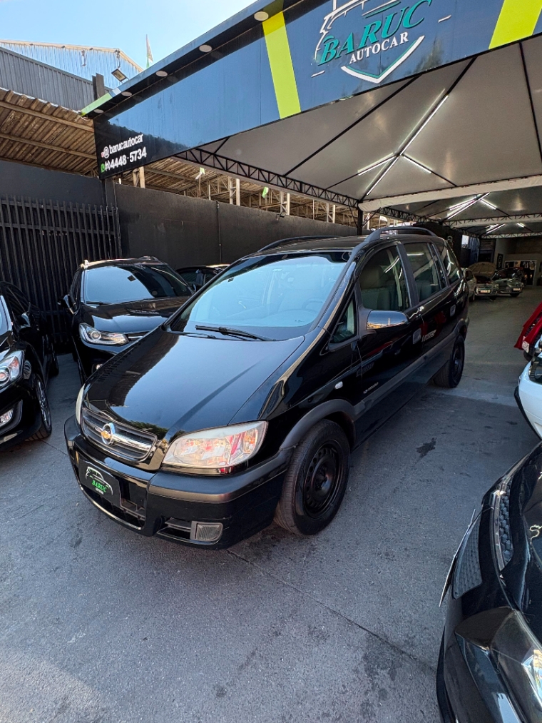Chevrolet Zafira 2.0 automática 2010 lateral completa