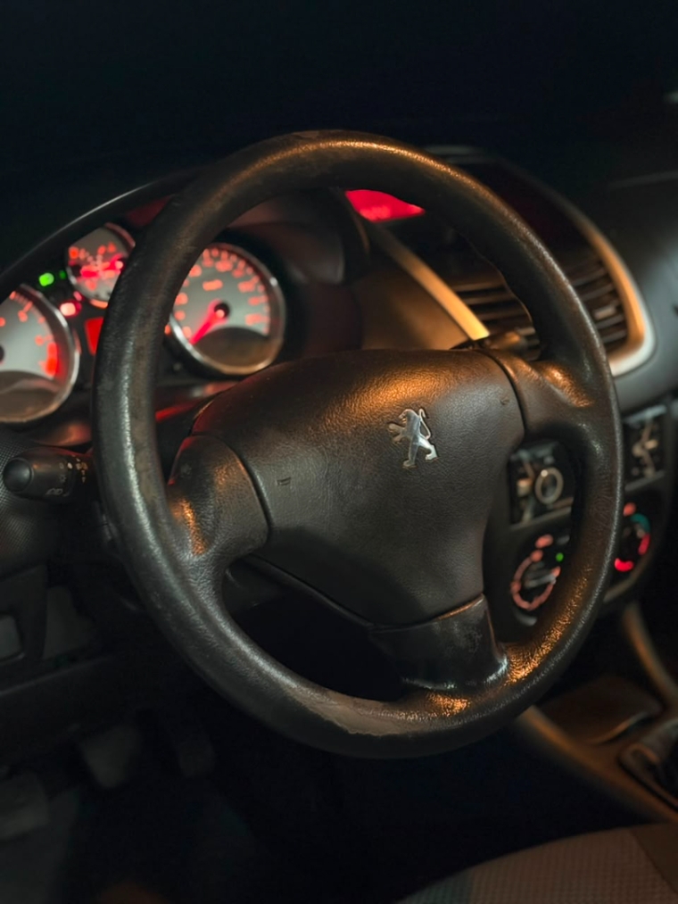 Volante Peugeot 207 2013 câmbio manual