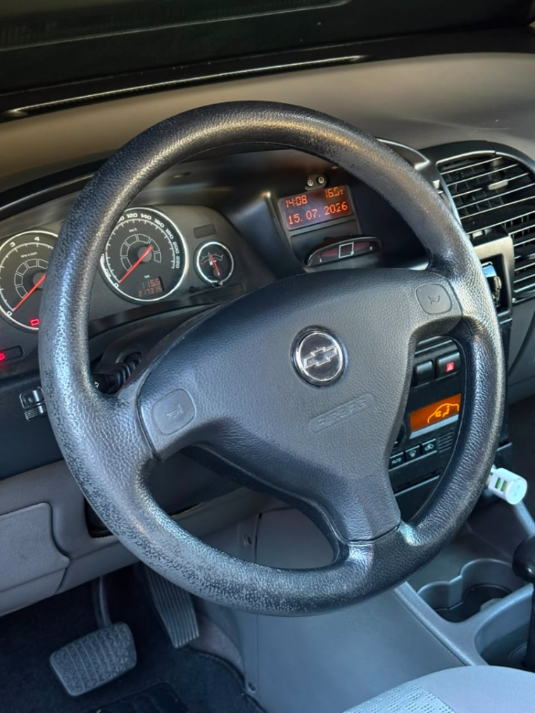 Volante Chevrolet Zafira 2010 câmbio automático