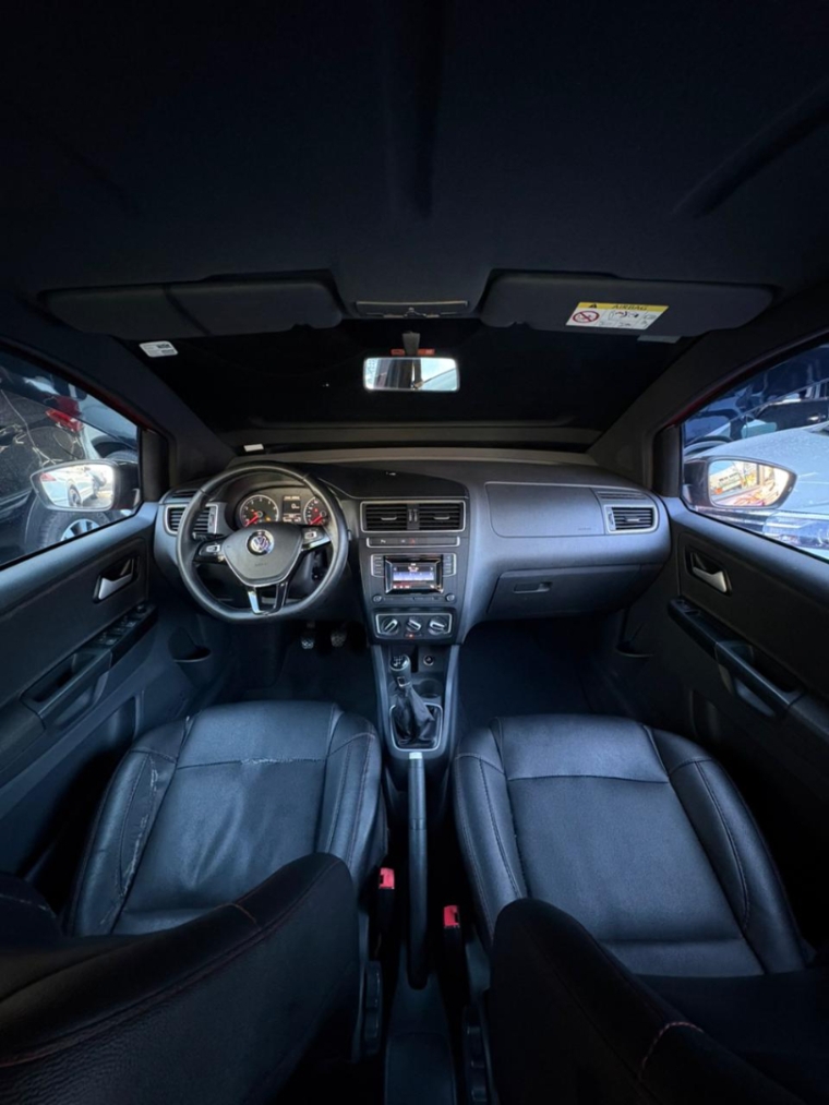 Interior Volkswagen Fox Run 2017 painel