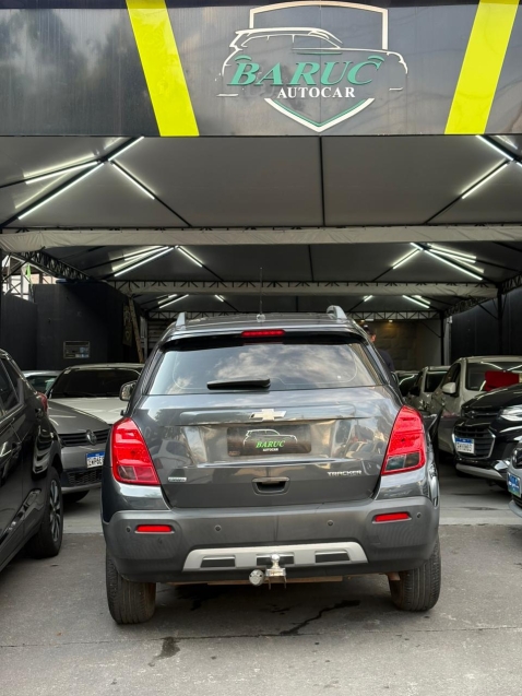 Chevrolet Tracker Freeride 2014 traseira SUV