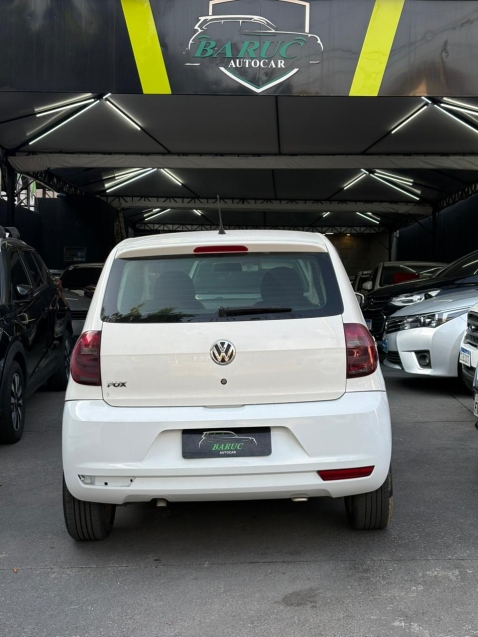 Volkswagen Fox 1.0 2014 traseira hatch