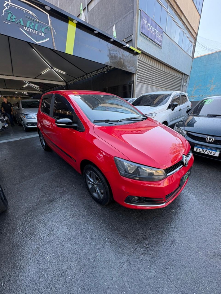 Volkswagen Fox Run 2017 lateral completa