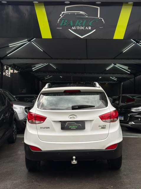 Hyundai ix35 GLS 2015 traseira SUV