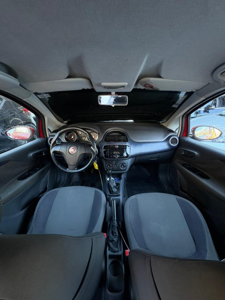 Interior Fiat Punto Attractive 2013 painel