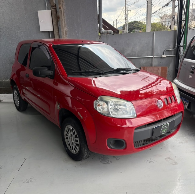 Fiat Uno Vivace 1.0 Flex 2014 2015 lateral completa
